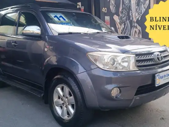 TOYOTA-HILUX SW4-3.0 SRV 4X4 7 LUGARES 16V TURBO INTERCOOLER DIESEL 4P AUTOMÁTICO TOYOTA-HILUX SW4-2011