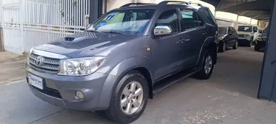 TOYOTA-HILUX SW4-2011