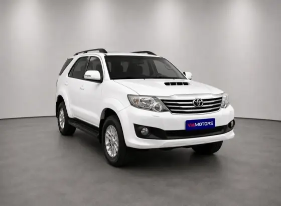 TOYOTA HILUX SW4 3.0 SRV 4X4 7 LUGARES 16V TURBO INTERCOOLER DIESEL 4P AUTOMÁTICO