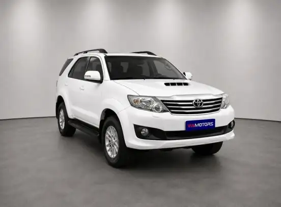 TOYOTA-HILUX SW4-2015