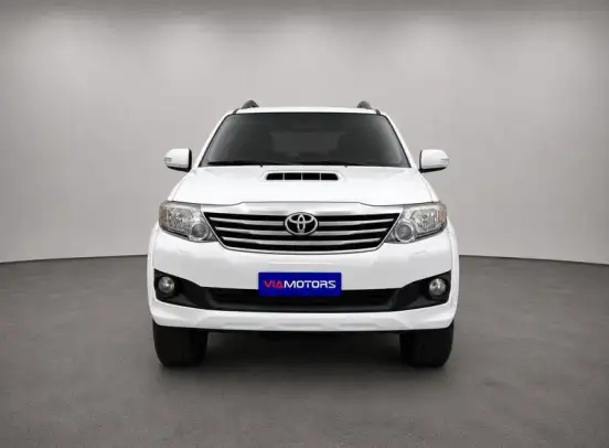 TOYOTA-HILUX SW4-2015
