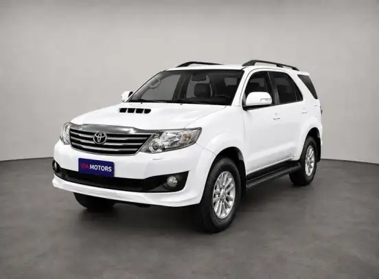 TOYOTA-HILUX SW4-2015