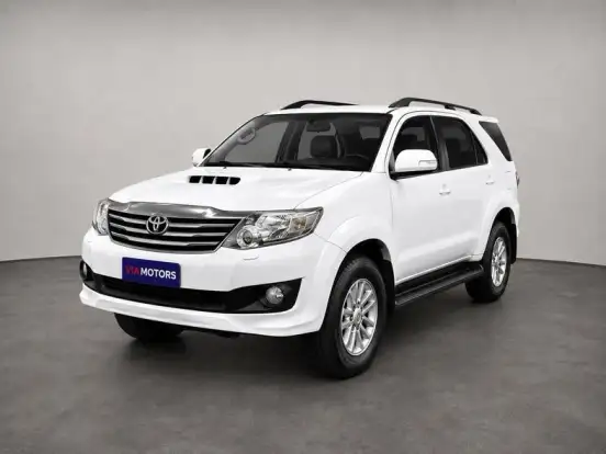 TOYOTA-HILUX SW4-3.0 SRV 4X4 7 LUGARES 16V TURBO INTERCOOLER DIESEL 4P AUTOMÁTICO TOYOTA-HILUX SW4-2015