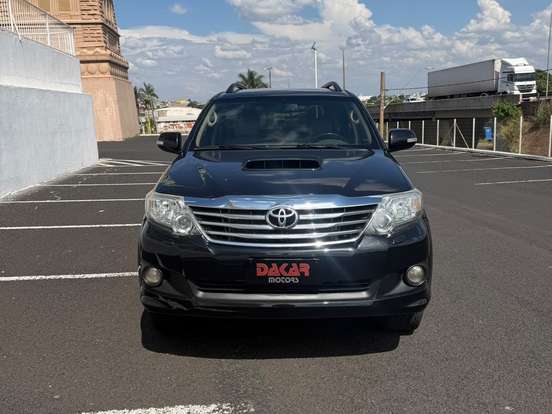 TOYOTA-HILUX SW4-3.0 SRV 4X4 7 LUGARES 16V TURBO INTERCOOLER DIESEL 4P AUTOMÁTICO TOYOTA-HILUX SW4-2012