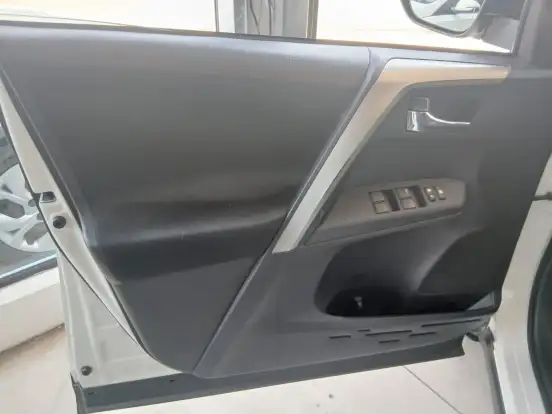TOYOTA-RAV4-2013