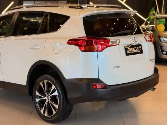 TOYOTA-RAV4-2014