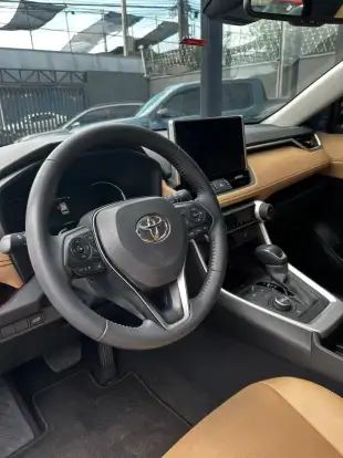TOYOTA-RAV4-2025