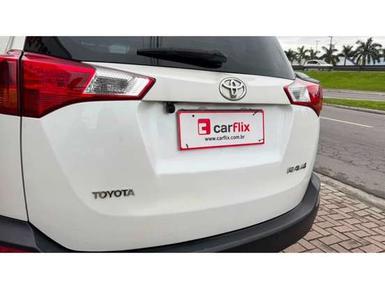 TOYOTA-RAV4-2015