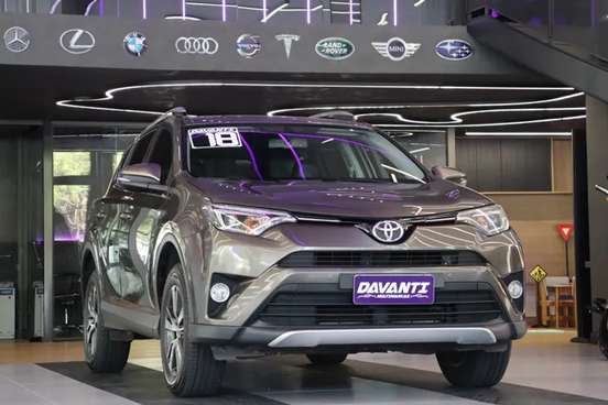 TOYOTA-RAV4-2018