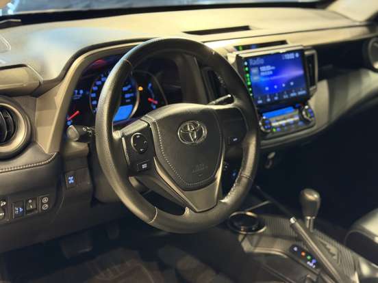 TOYOTA-RAV4-2014