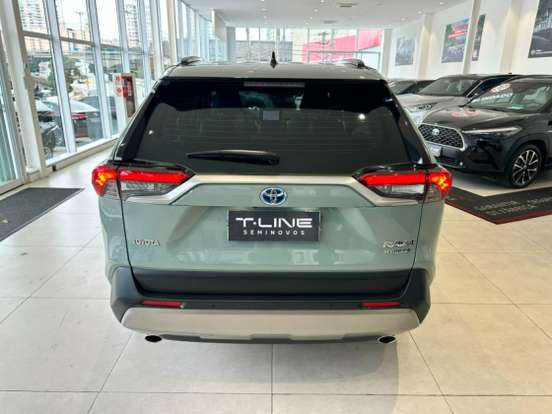 TOYOTA-RAV4-2024
