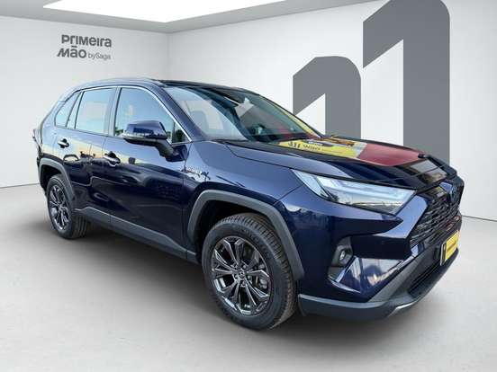 TOYOTA-RAV4-2024