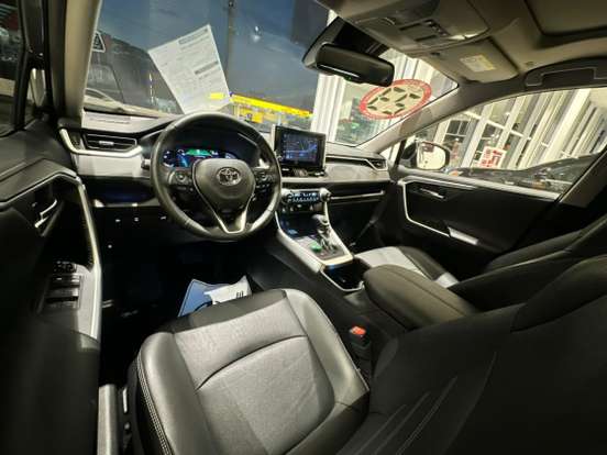 TOYOTA-RAV4-2022