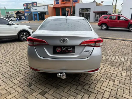 TOYOTA-YARIS-2020