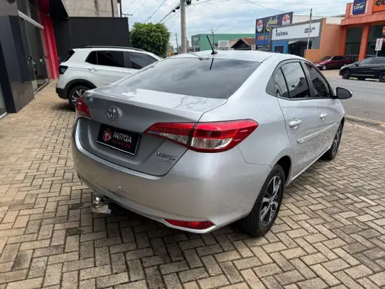 TOYOTA-YARIS-2020