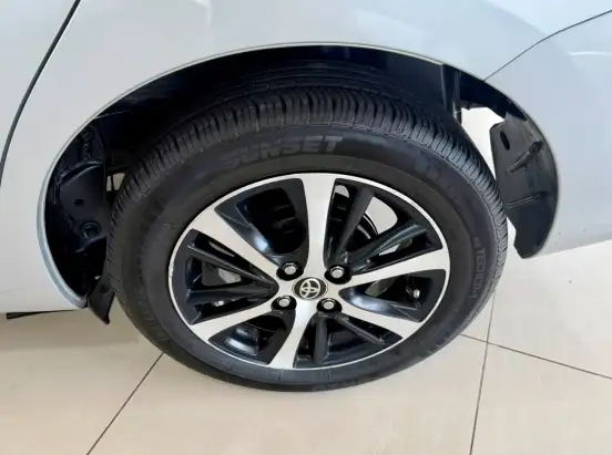 TOYOTA-YARIS-1.5 16V FLEX SEDAN XLS MULTIDRIVE TOYOTA-YARIS-2018