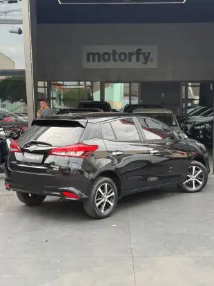 TOYOTA-YARIS-2018