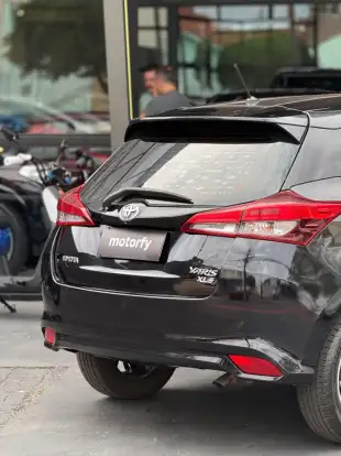 TOYOTA-YARIS-2018