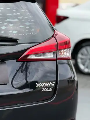 TOYOTA-YARIS-2018