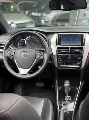 TOYOTA-YARIS-2018