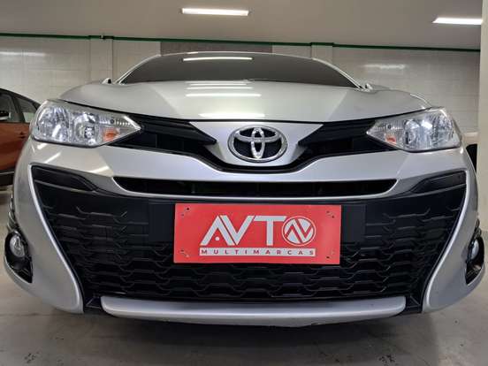 TOYOTA-YARIS-2018
