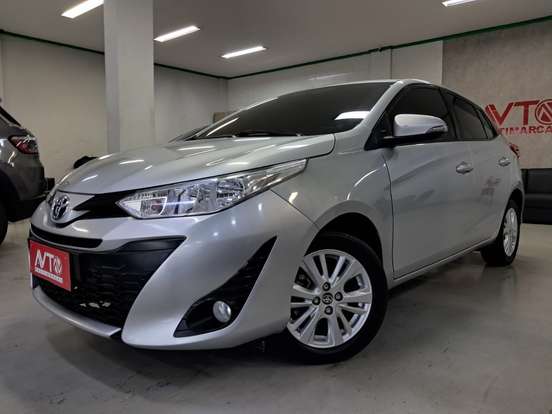 TOYOTA-YARIS-2018