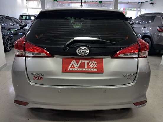 TOYOTA-YARIS-2018