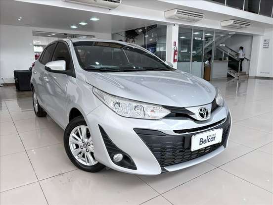 TOYOTA-YARIS-2018