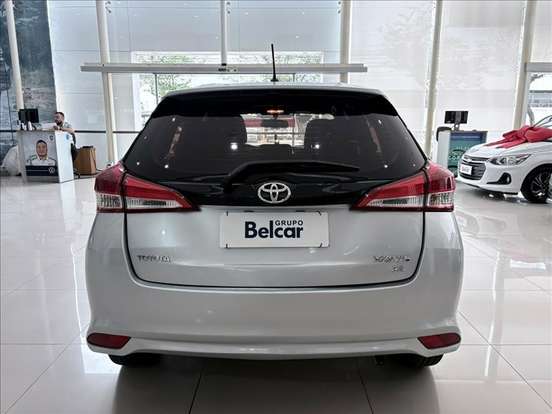 TOYOTA-YARIS-2018