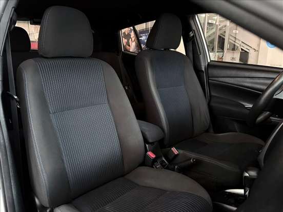 TOYOTA-YARIS-2018