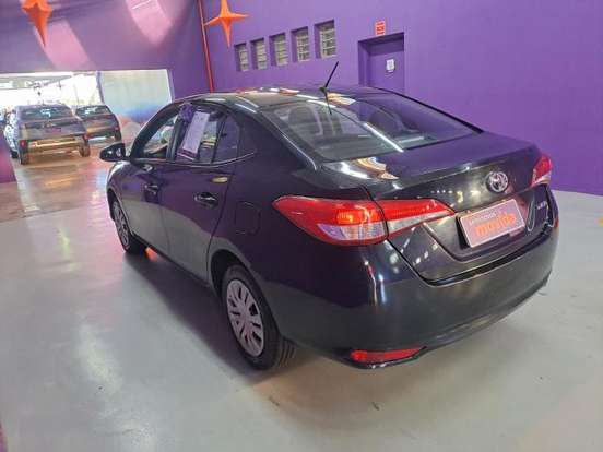 TOYOTA-YARIS-2024