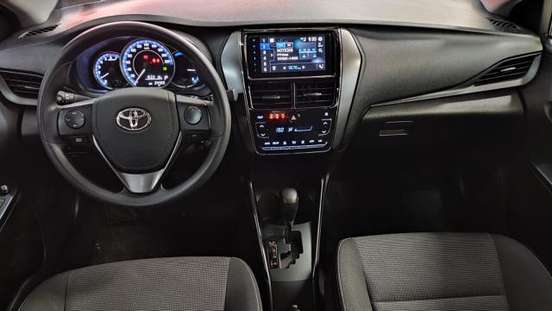 TOYOTA-YARIS-2024