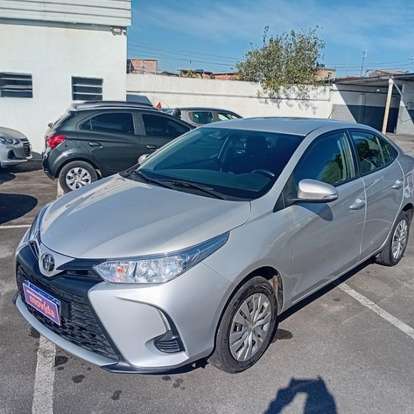 TOYOTA-YARIS-2024