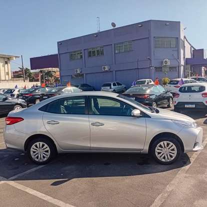 TOYOTA-YARIS-2024