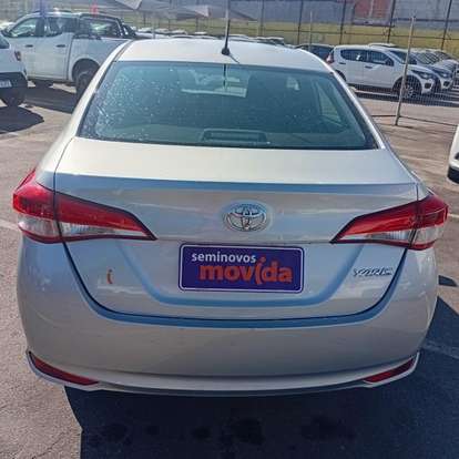 TOYOTA-YARIS-2024
