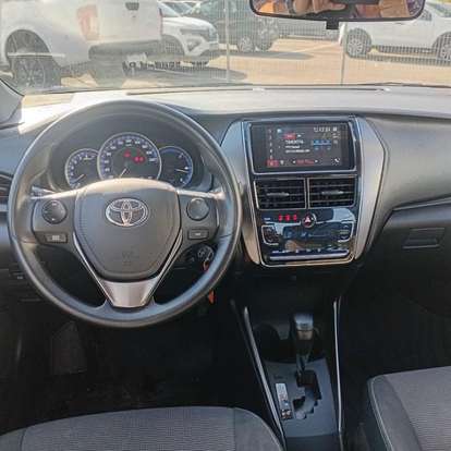 TOYOTA-YARIS-2024