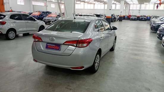 TOYOTA-YARIS-2024