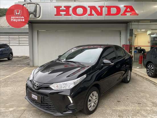 TOYOTA-YARIS-2024