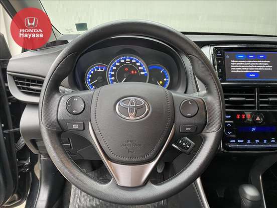 TOYOTA-YARIS-2024