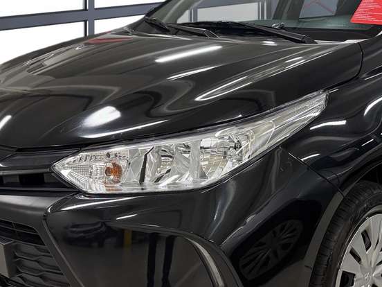 TOYOTA-YARIS-2024