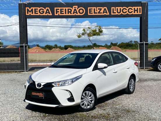 TOYOTA-YARIS-2024