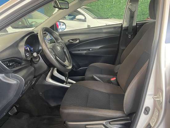 TOYOTA-YARIS-2018