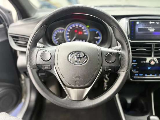 TOYOTA-YARIS-2024