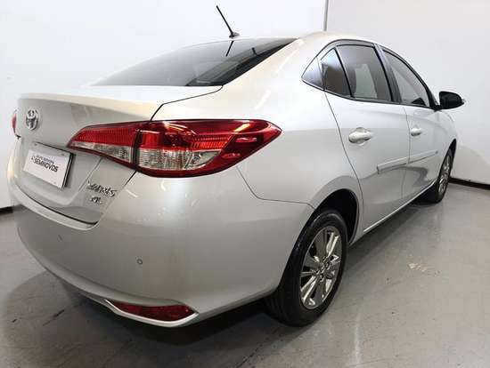 TOYOTA-YARIS-2021
