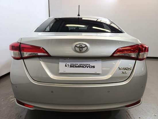 TOYOTA-YARIS-2021