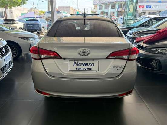 TOYOTA-YARIS-2023