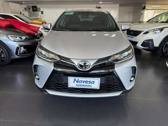 TOYOTA-YARIS-2023