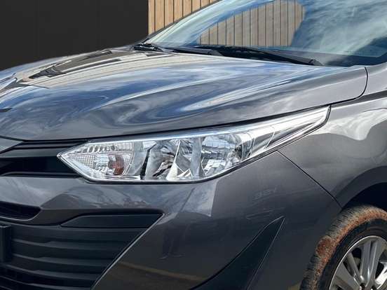 TOYOTA-YARIS-2018
