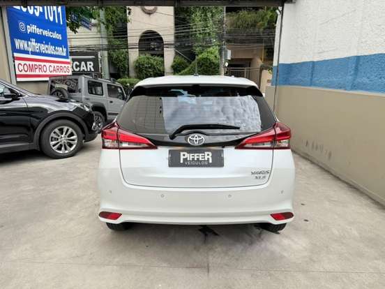 TOYOTA-YARIS-2024