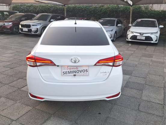 TOYOTA-YARIS-1.5 16V FLEX SEDAN XS MULTIDRIVE TOYOTA-YARIS-2024